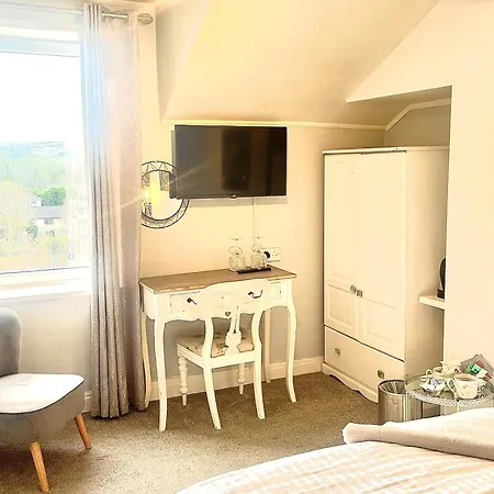 Highfield Guesthouse Guest house 4*