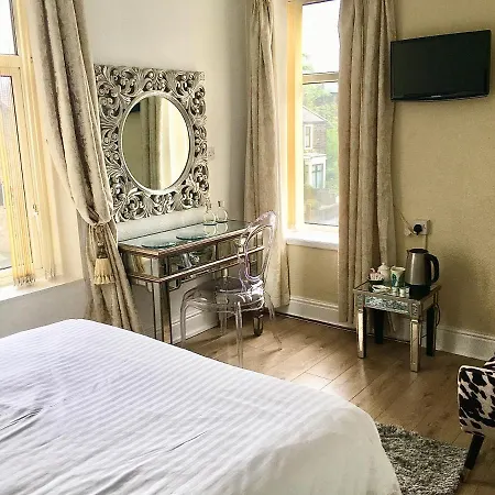 Highfield בית הארחה