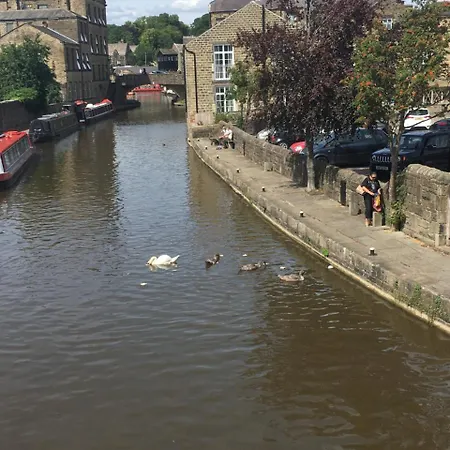 בית הארחה Highfield 4*